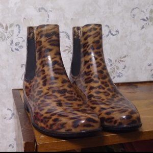 Leopard chelsea rain boots